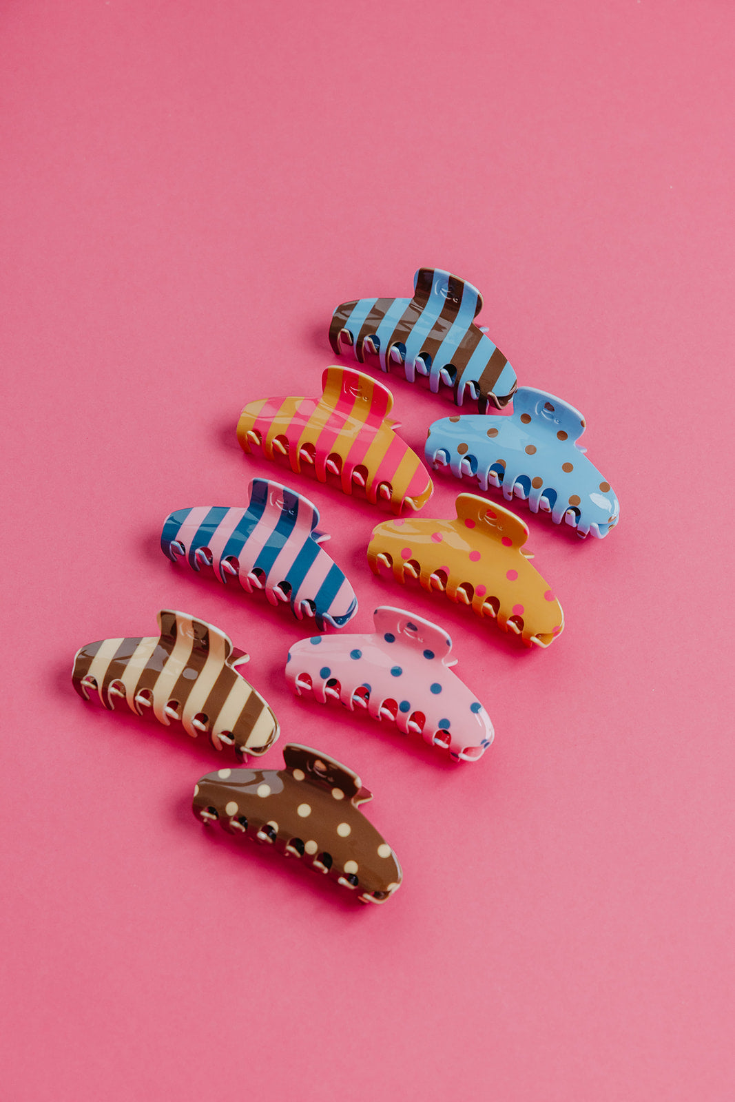POLKA DOT & STRIPED OVERSIZED CLAWS