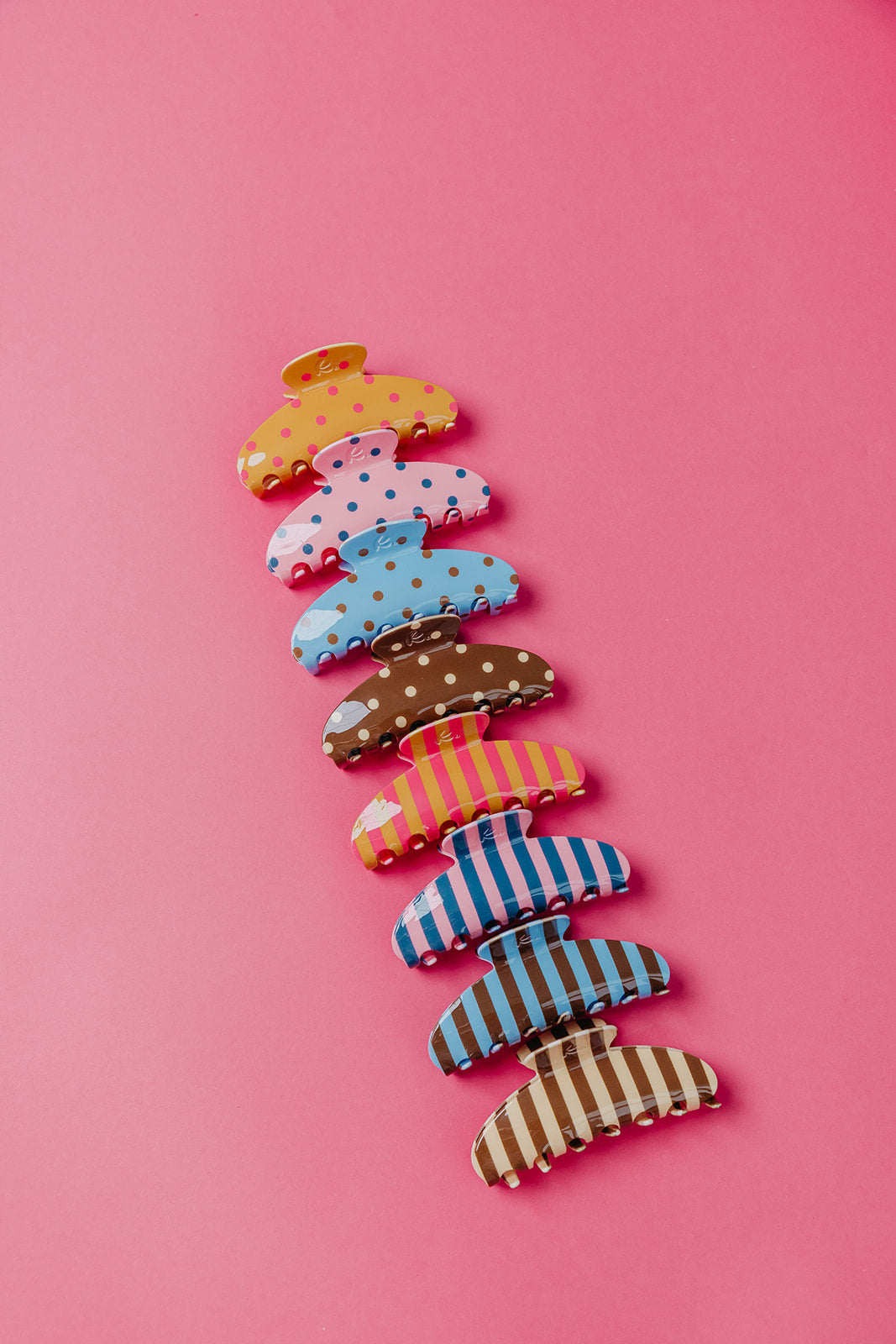 POLKA DOT & STRIPED OVERSIZED CLAWS