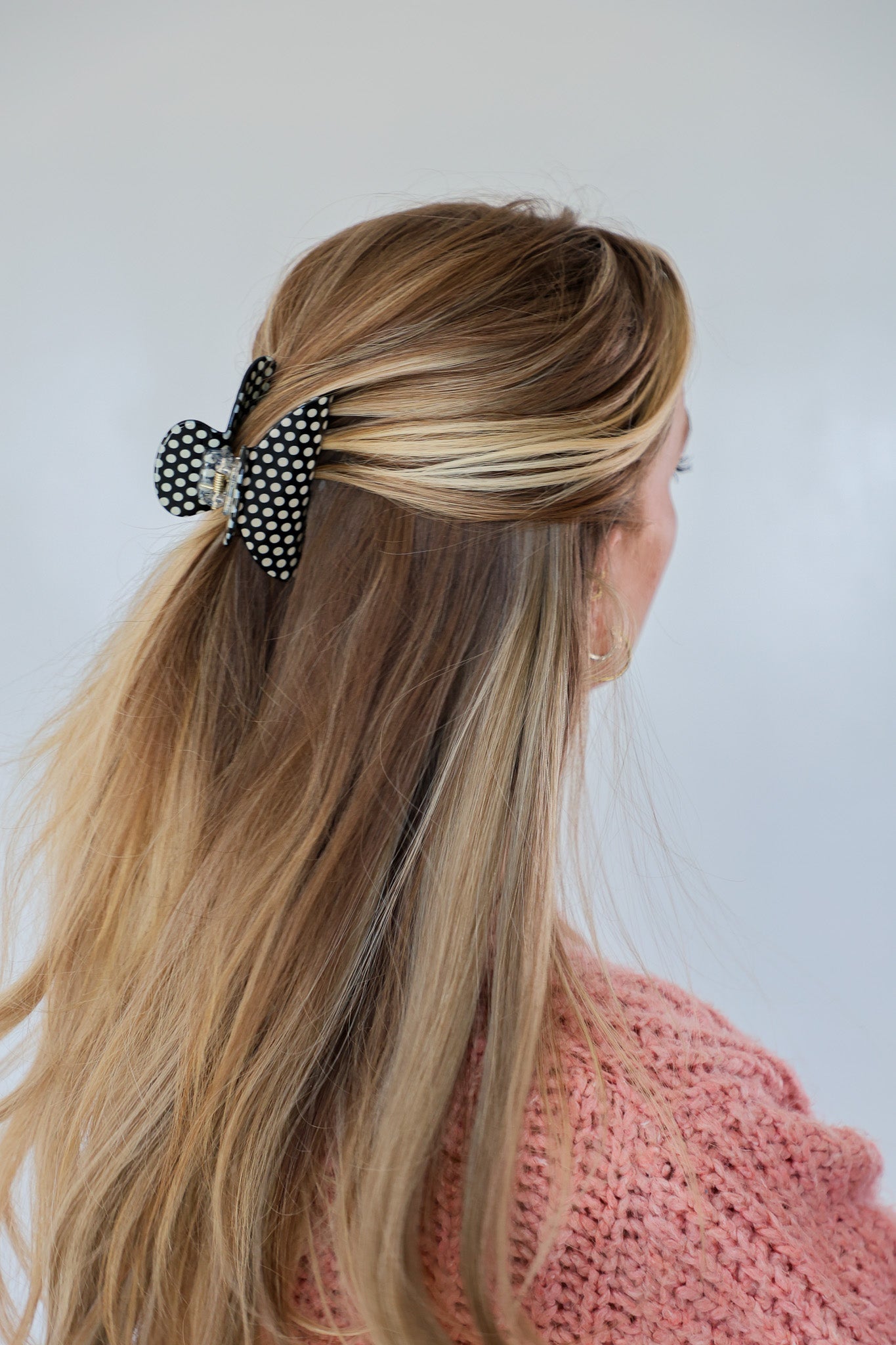 BLACK & WHITE POLKA DOT CLAW