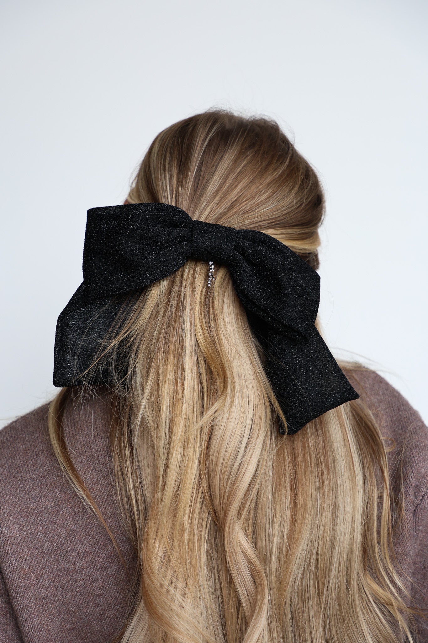 BLACK GLITTER SLOUCHY BOW