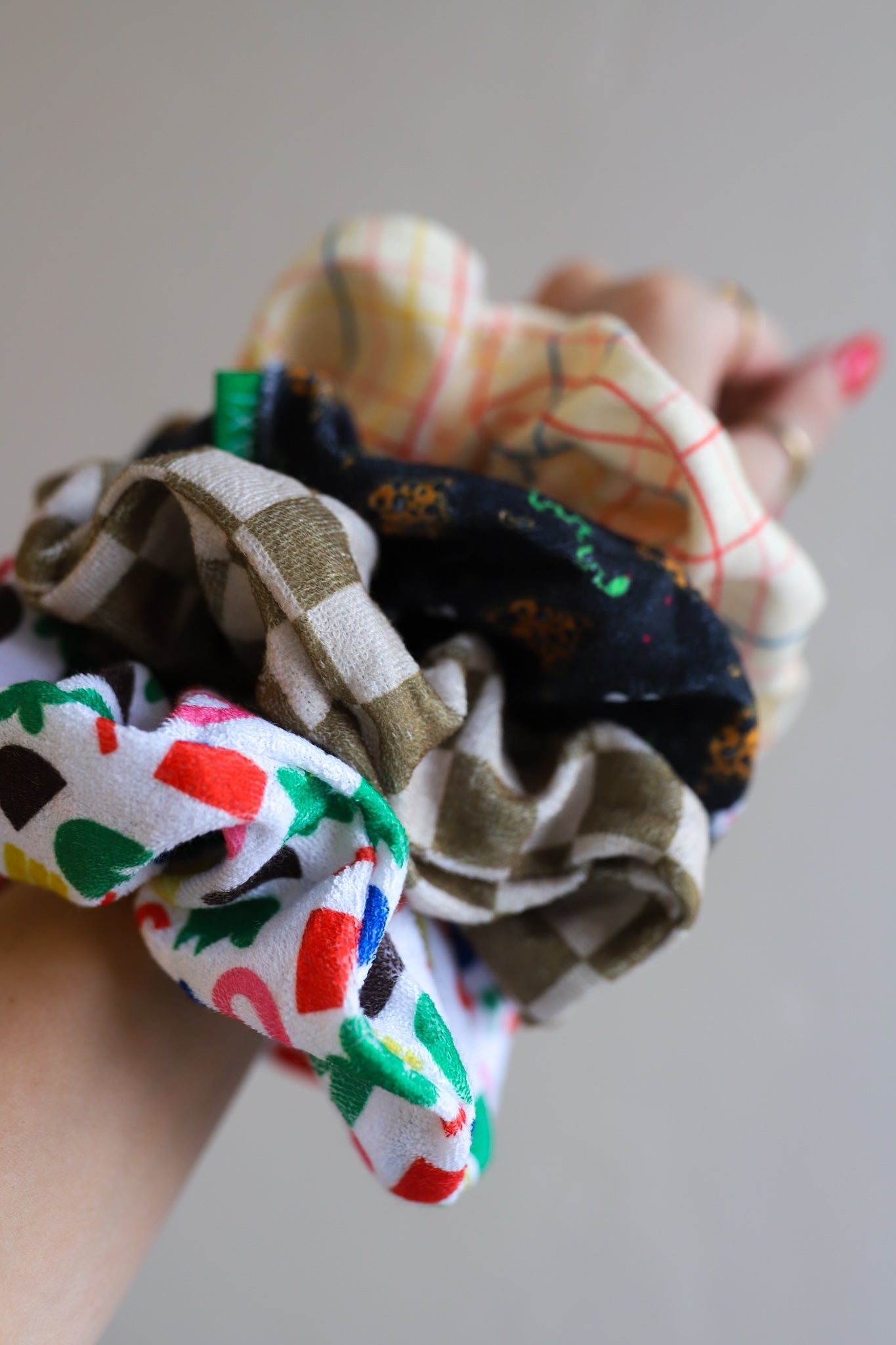 KAXI TOWEL SCRUNCHIE