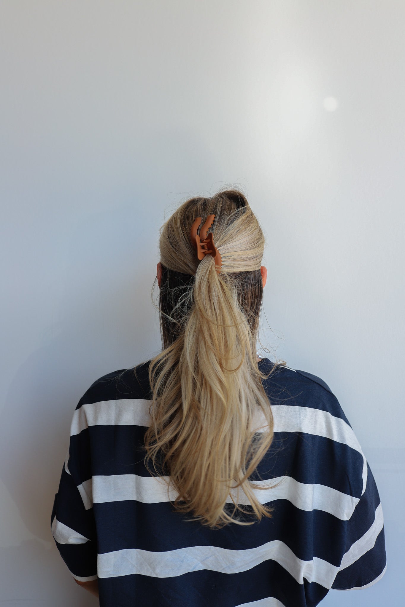 KAXI WAVY MIDI HOLD EVERYTHING CLAW