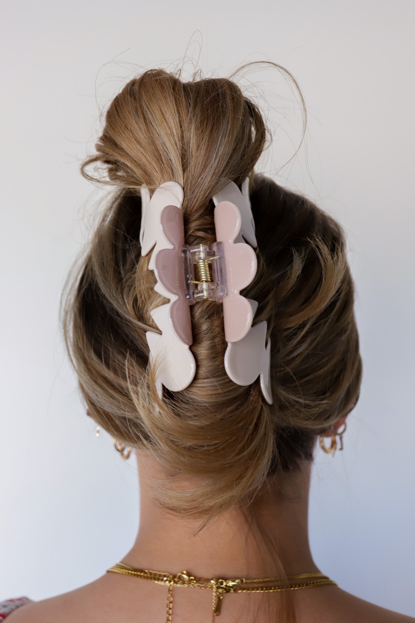 PINKY PETAL ARCH CLAW
