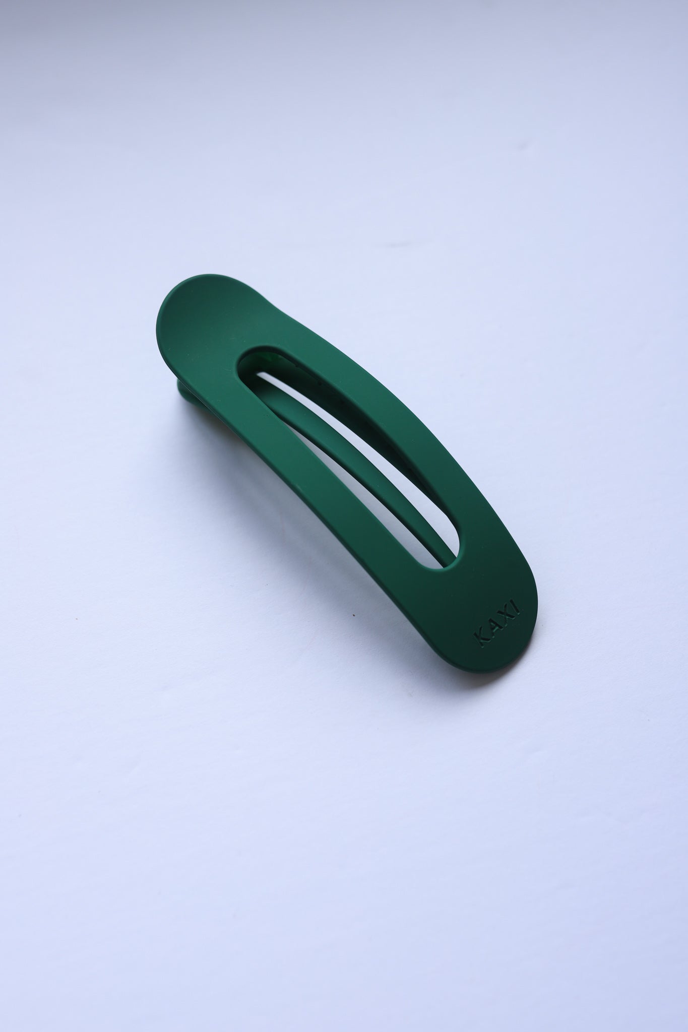 OVERSIZED LAY DOWN CLAW