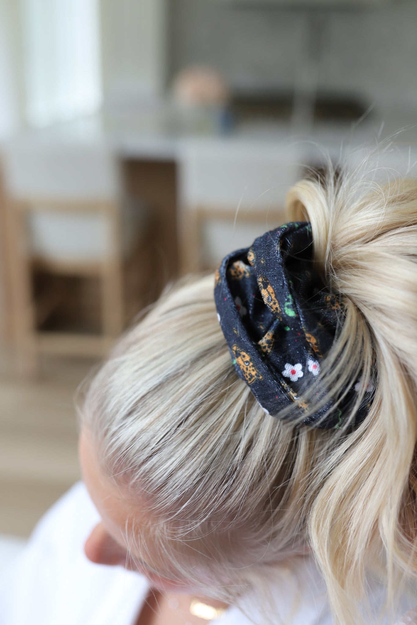 KAXI TOWEL SCRUNCHIE