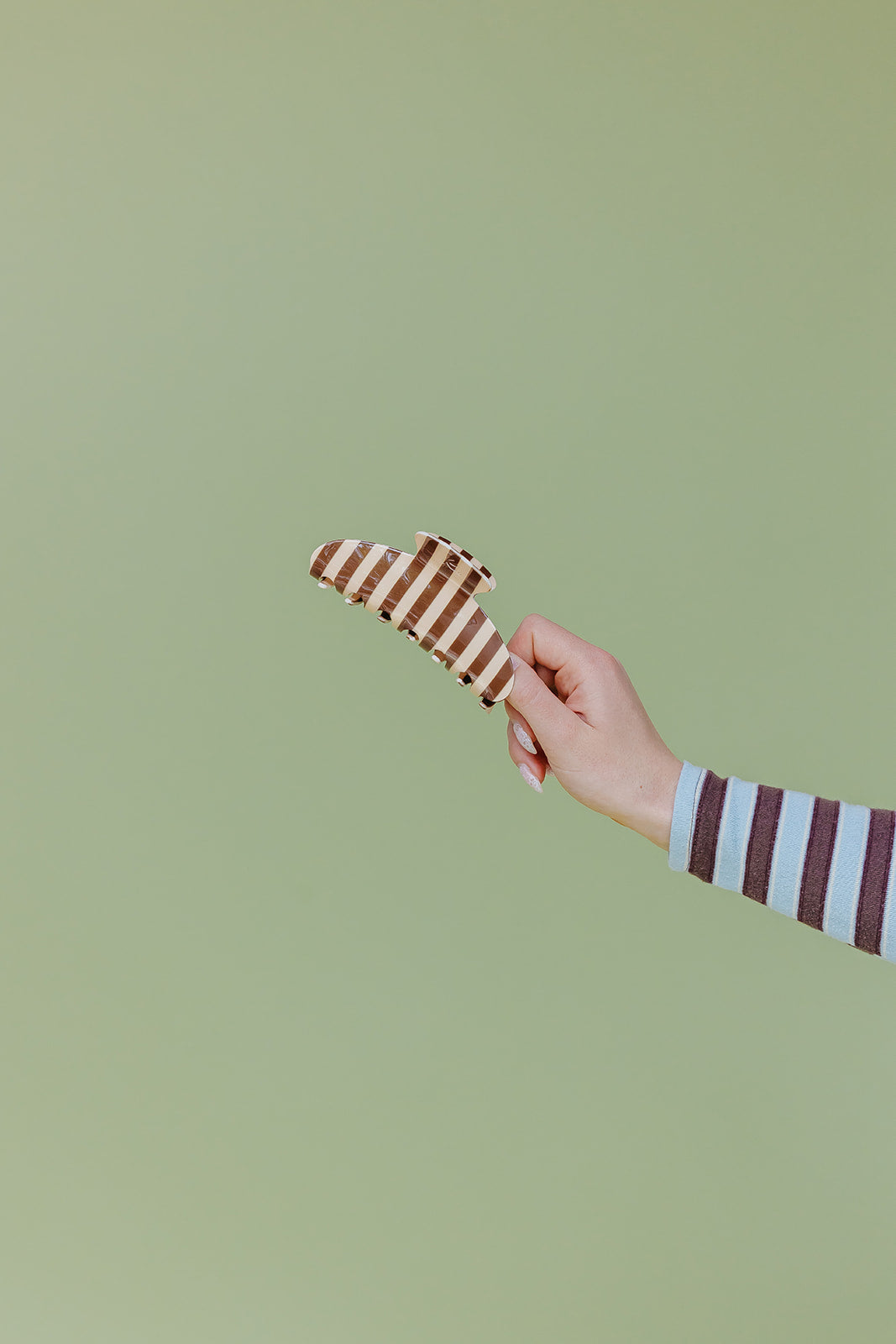 POLKA DOT & STRIPED OVERSIZED CLAWS