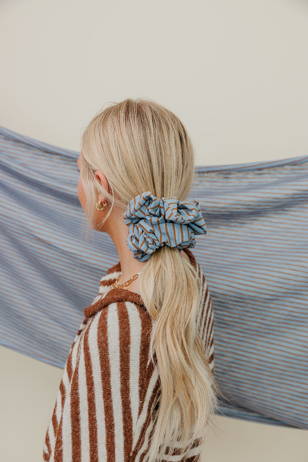 STRIPED OVERSIZED SCRUNCHIE + HEADBAND BUNDLE