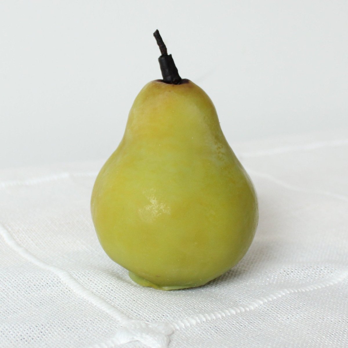 Bartlett Green Pear Beeswax Candle Happy Organics