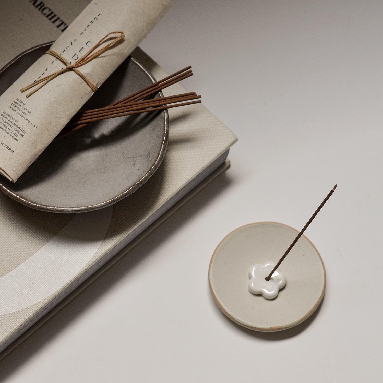 Cedarwood Incense Stick Set – 30 Sticks with Ceramic Holder CEDAR AND MYRRH