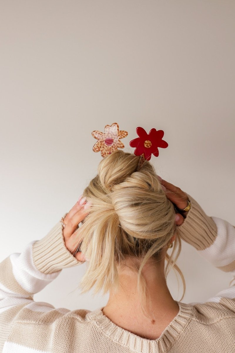 FLOWER FRENCH PINS ( 3 COLORS ) KAXI.co