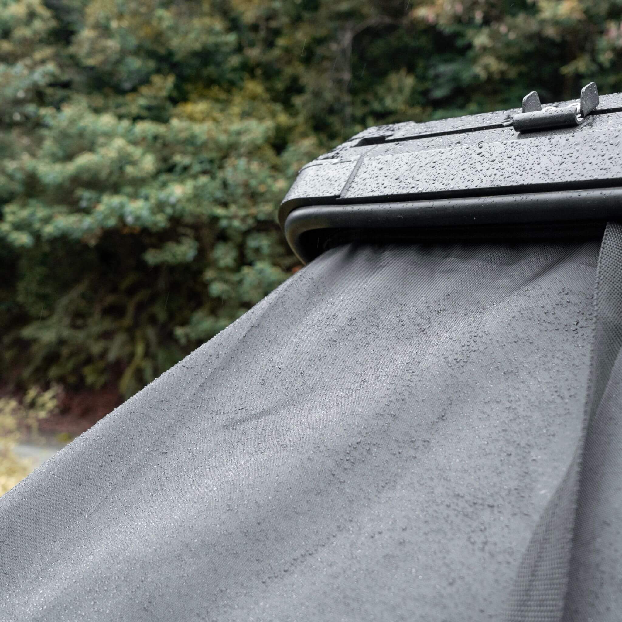 Heavy Duty 2 - 3 Person Hardshell Rooftop Tent With Ladder (SAK93120) SAKSBY WHOLESALE