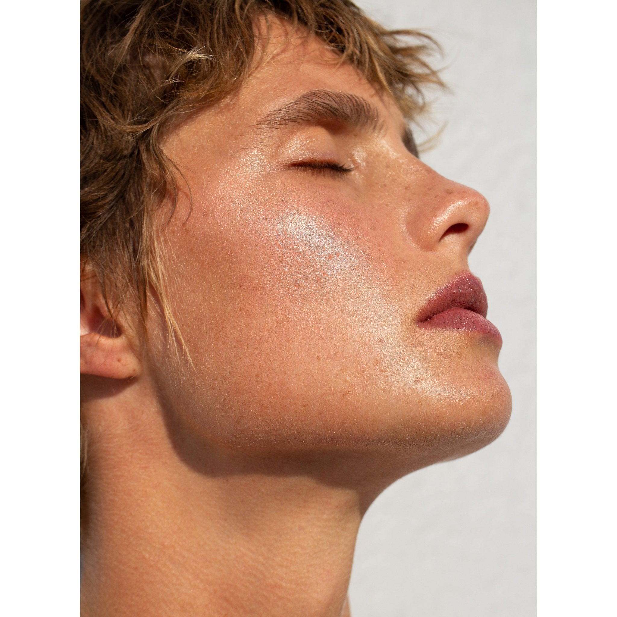 HYDRA HIGHLIGHTER STICK // FACE + BODY NOTO Botanics