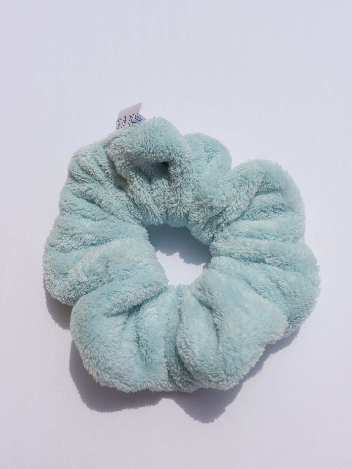 OVERSIZED TOWEL SCRUNCHIES