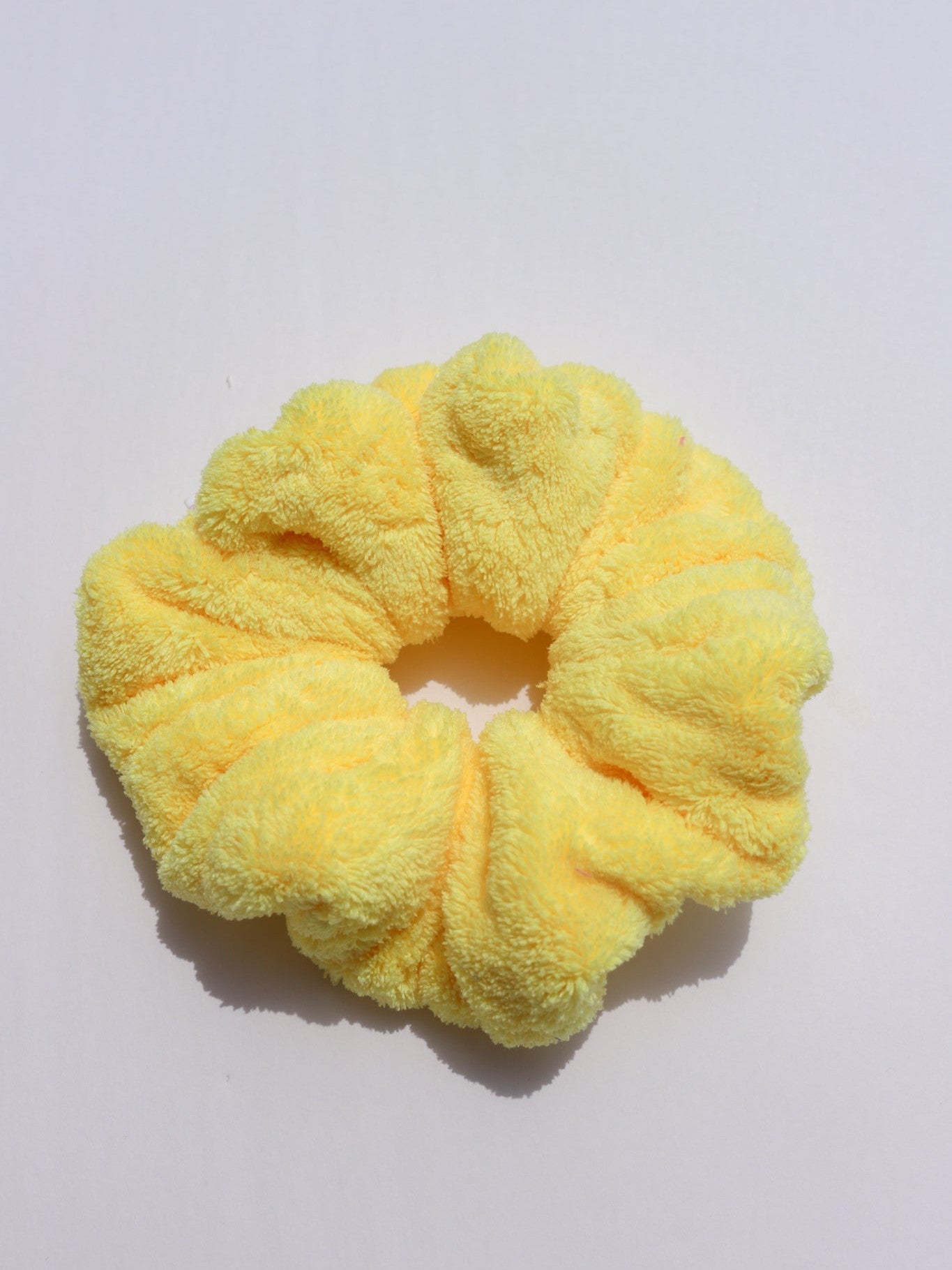 OVERSIZED TOWEL SCRUNCHIES