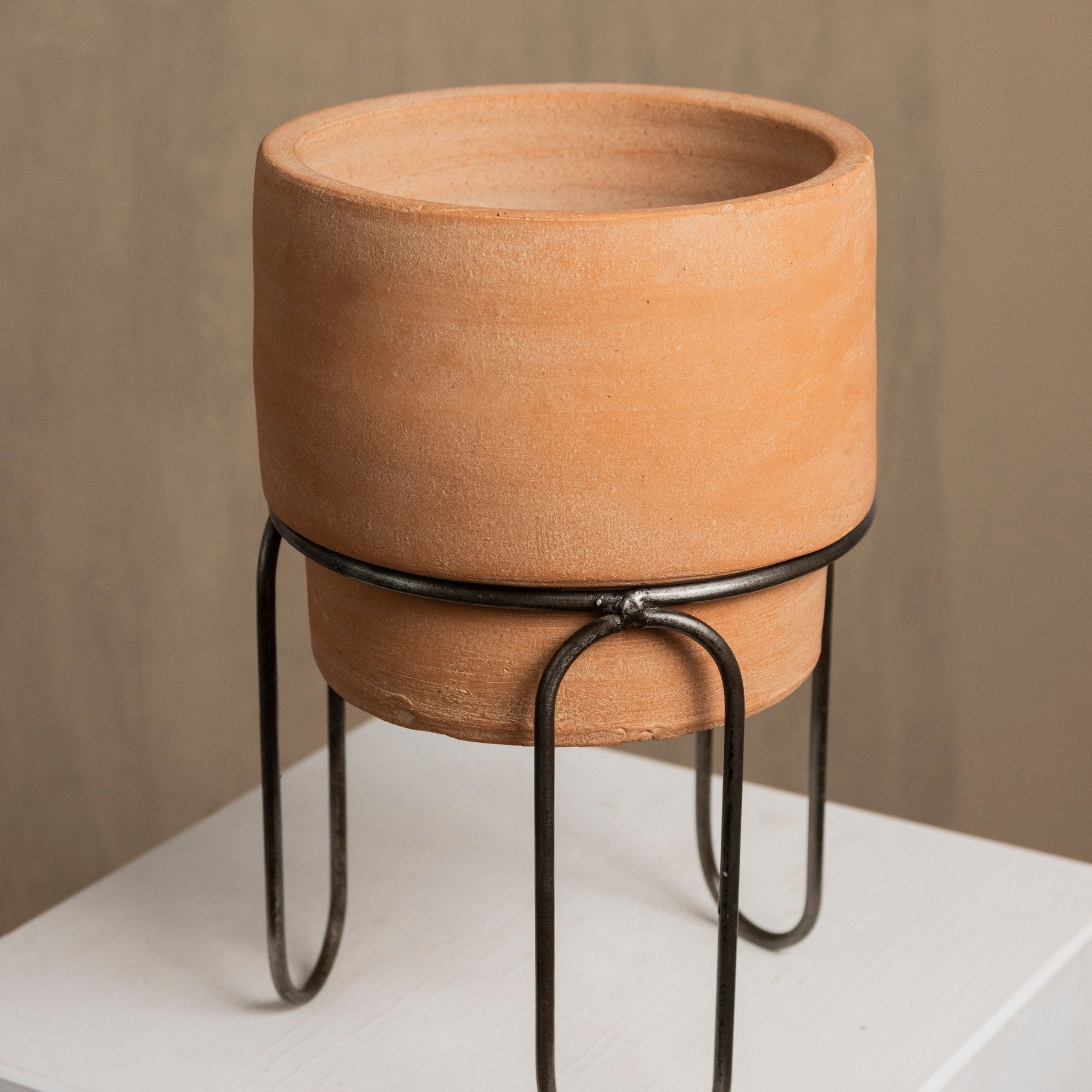 Jaro Short Terracotta Planter by MESO MESO
