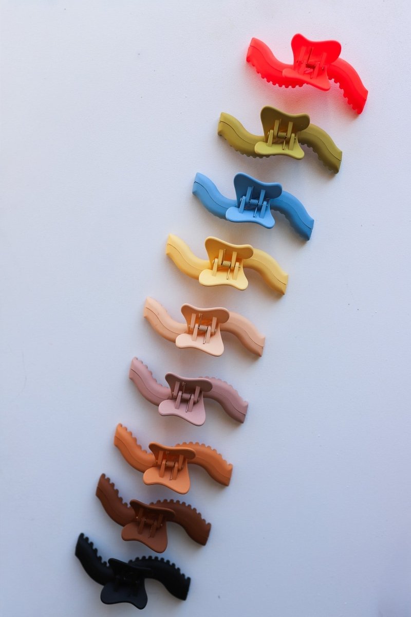 KAXI WAVY MIDI HOLD EVERYTHING CLAW KAXI.co