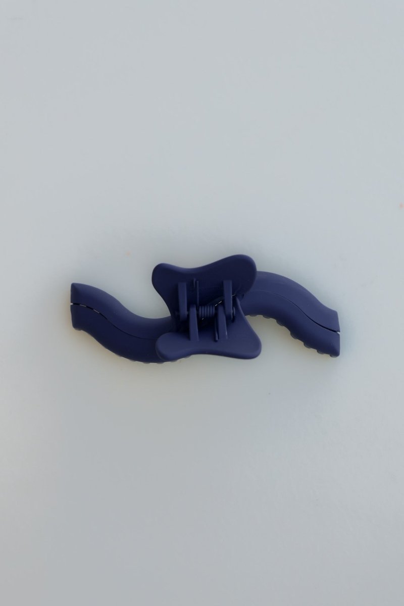 KAXI WAVY MIDI HOLD EVERYTHING CLAW KAXI.co