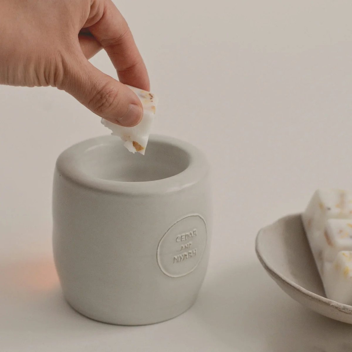 Natural Palo Santo Scented Wax Melts | 6 Cubes CEDAR AND MYRRH