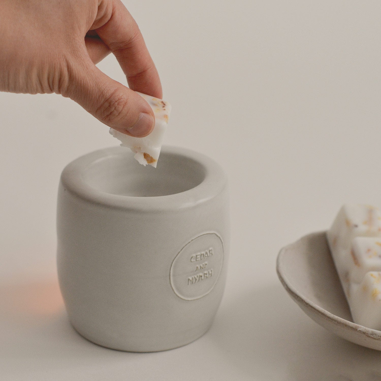 Natural Palo Santo Scented Wax Melts | 6 Cubes CEDAR AND MYRRH