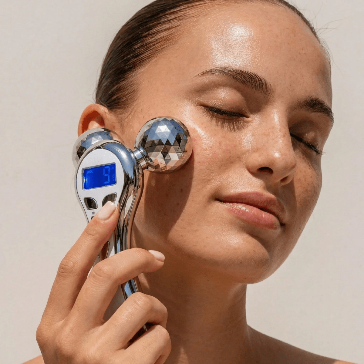 Nicebeam 4D Lift Pro – EMS Microcurrent Face Roller Massager Nicebeam