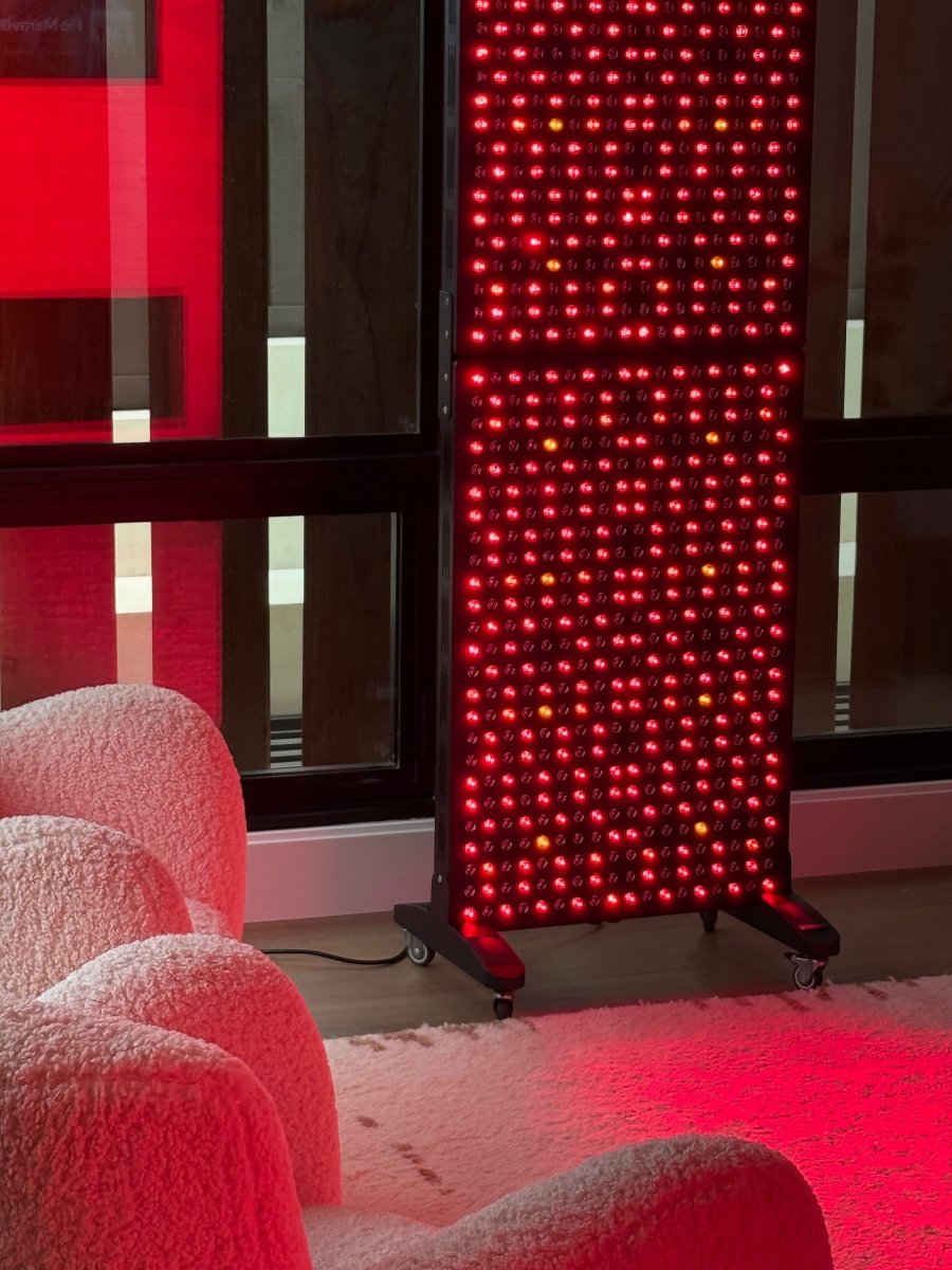 The Max Panel Renew Red Light
