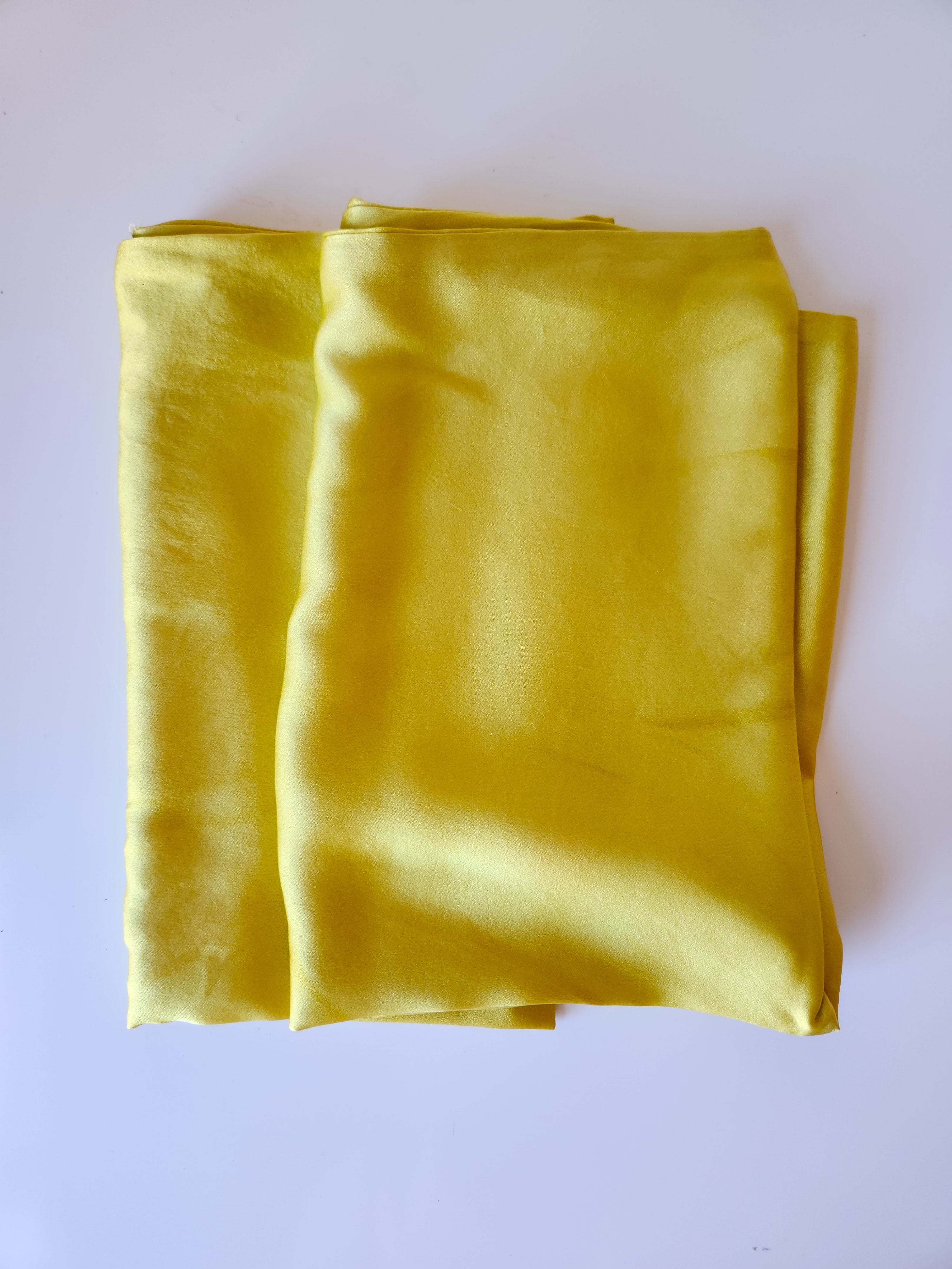 Solid Botanically Dyed Silk Pillowcase