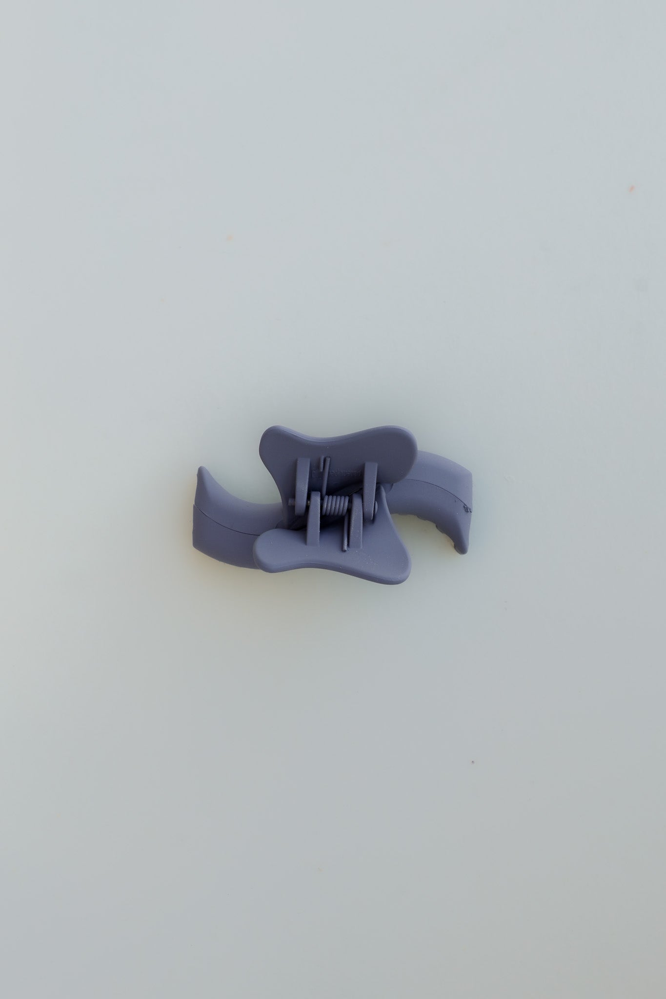 KAXI WAVY MINI HOLD EVERYTHING CLAW