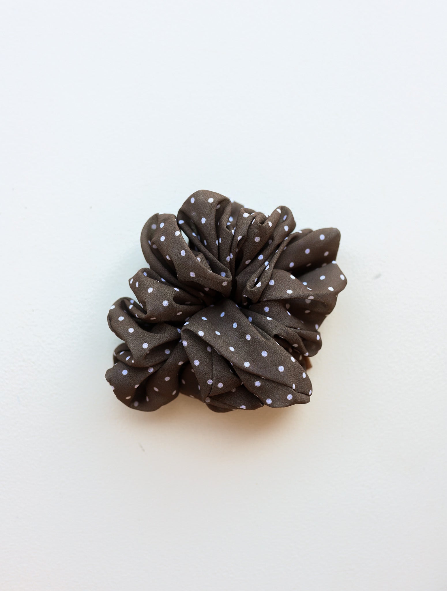 POLKA DOT OVERSIZED SCRUNCHIE