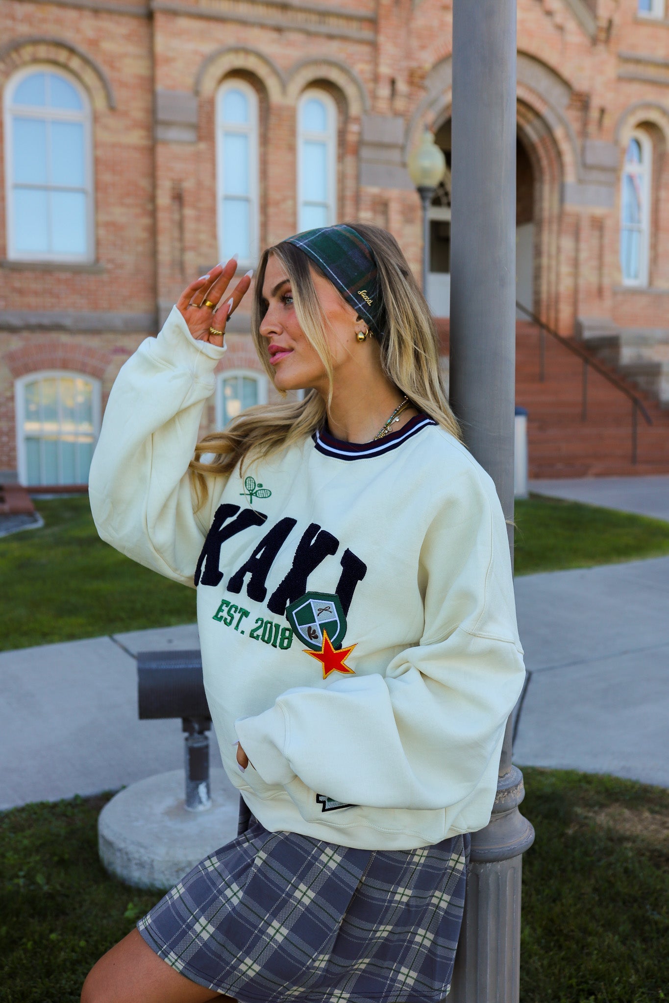 KAXI UNIVERSITY PATCH CREWNECK