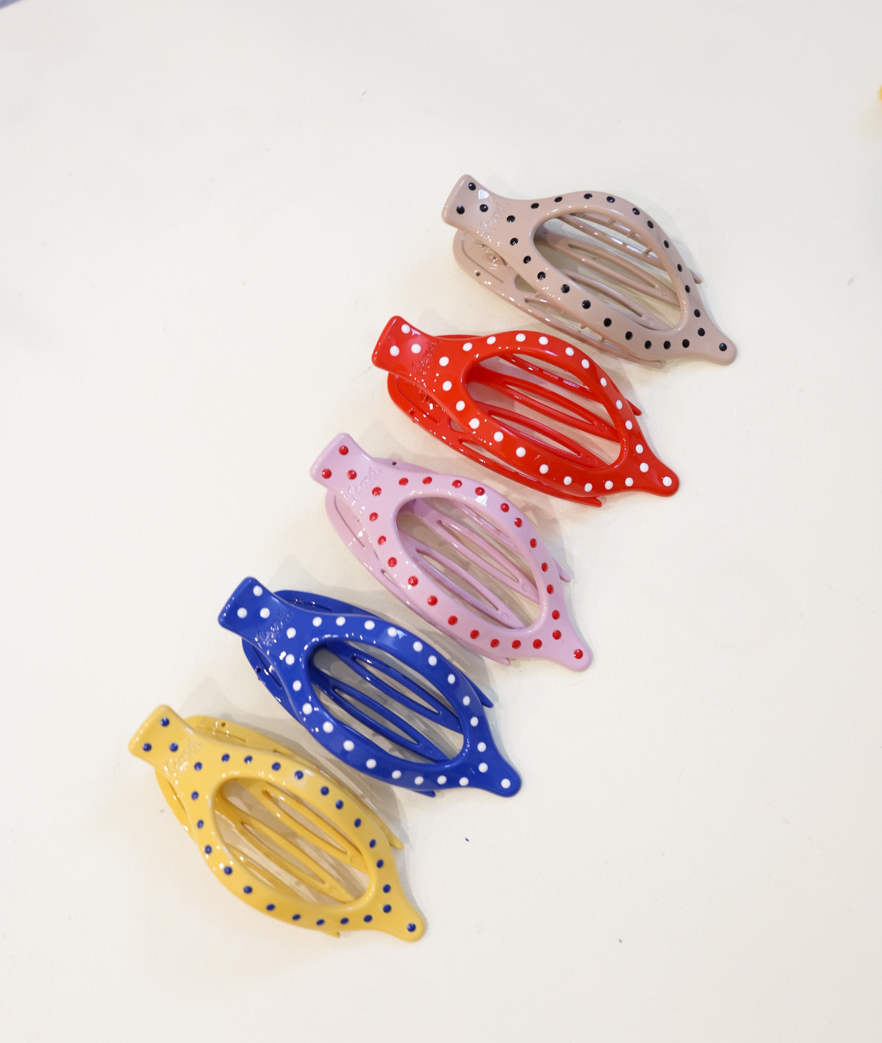 POLKA DOT LAY DOWN 2.0 CLAW