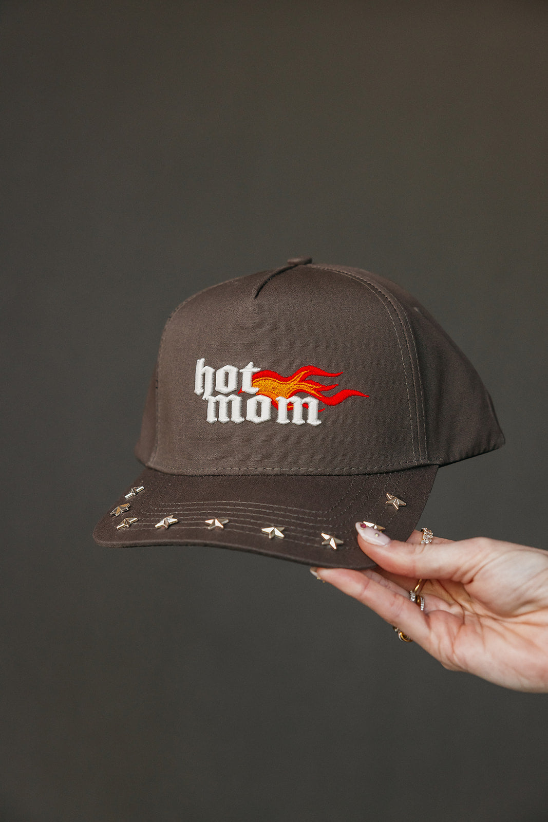 HOT MOM STUDDED TRUCKER HAT