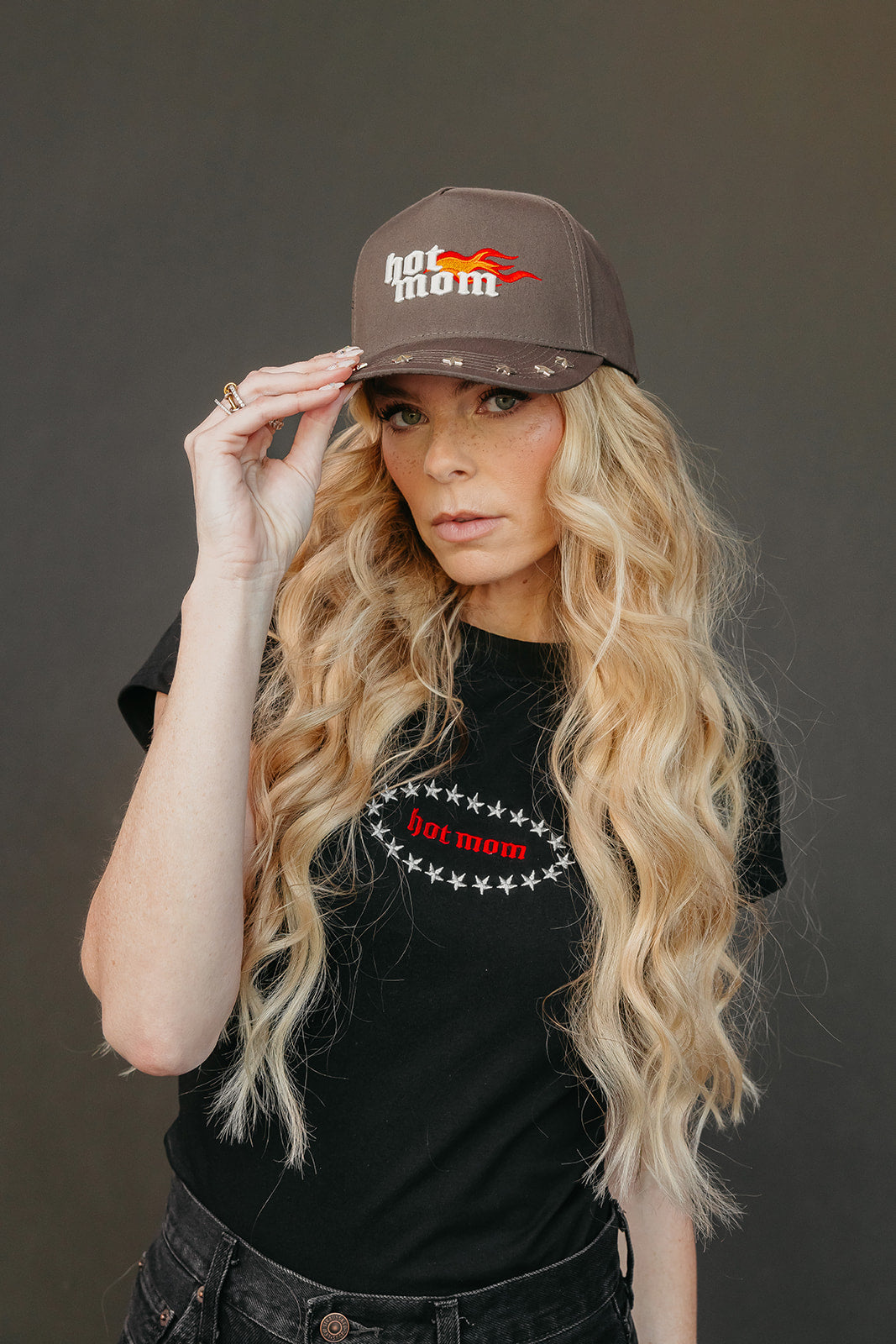 HOT MOM STUDDED TRUCKER HAT