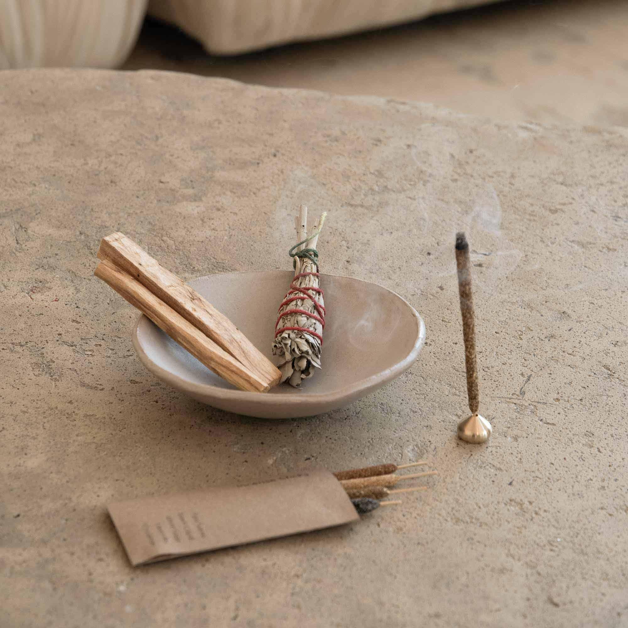 Kit Ritual de Quema Sagrada - Incienso, Palo Santo y Salvia