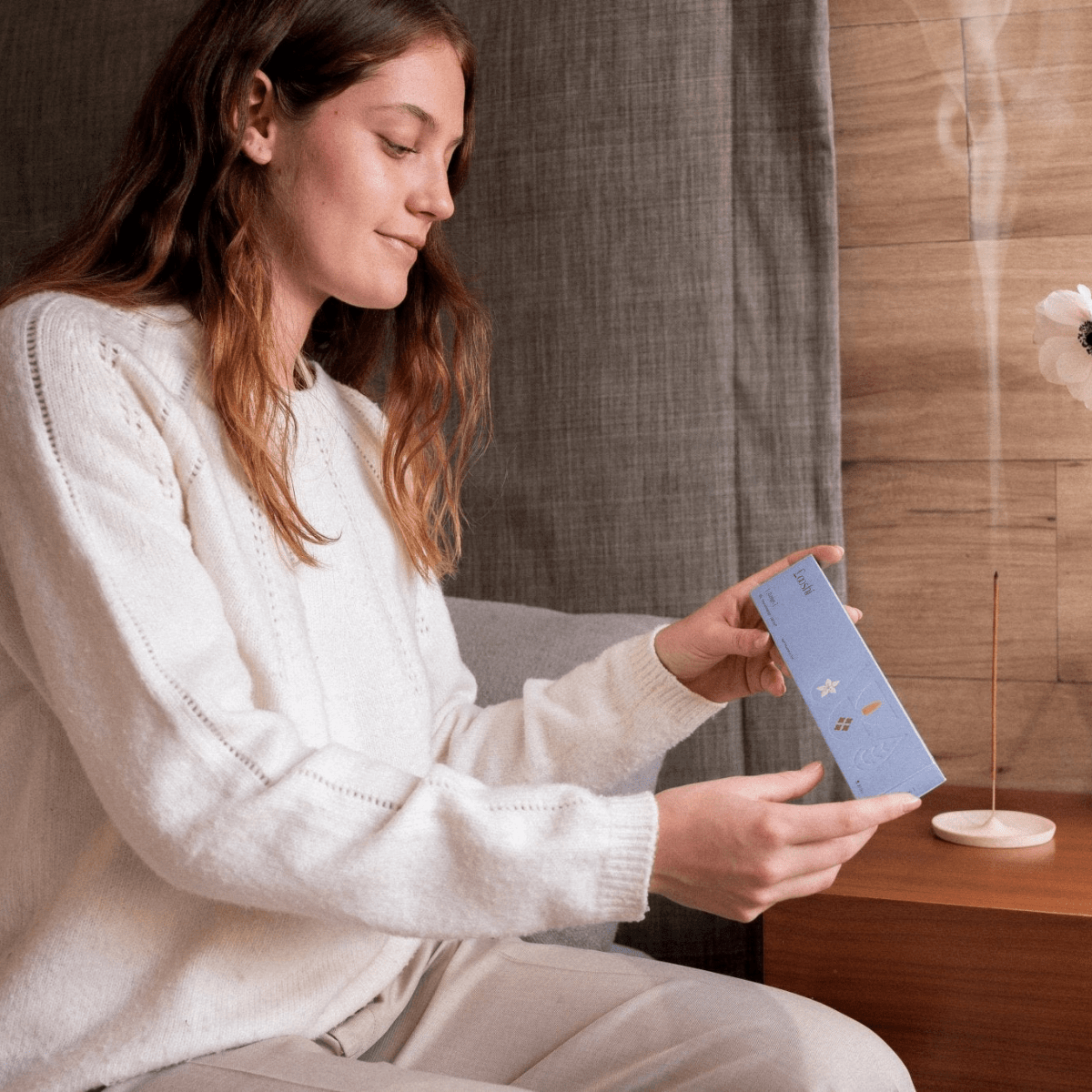 Change Incense Sticks Looshi