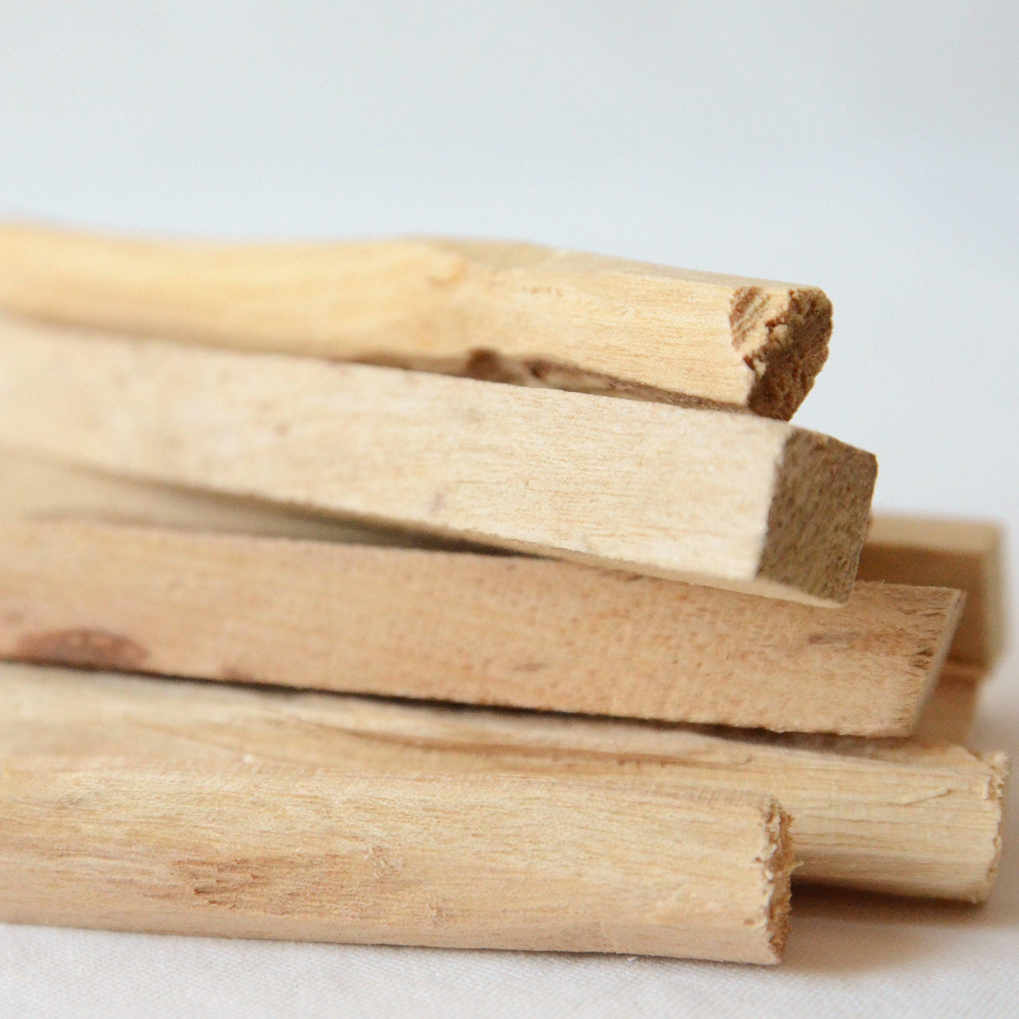 Ecuadorian Palo Santo Sticks (10 Pieces) CEDAR AND MYRRH