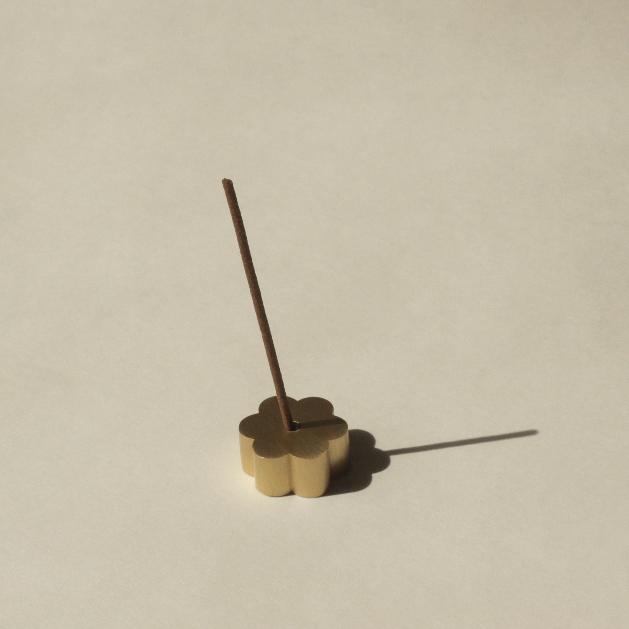 Flower Brass Incense Holder CEDAR AND MYRRH