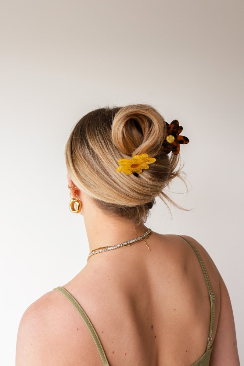 FLOWER FRENCH PINS ( 3 COLORS ) KAXI.co