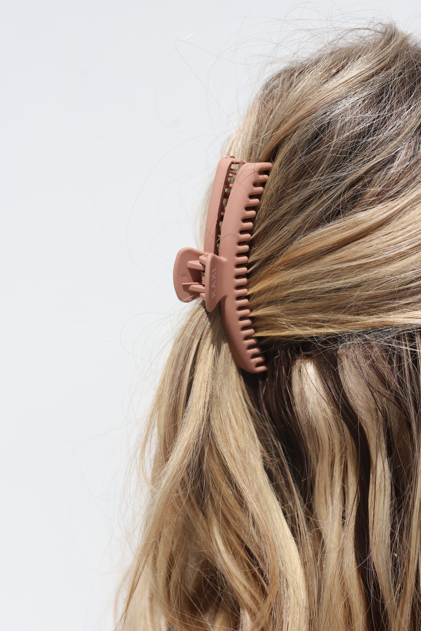 MATTE MIDI HOLD EVERYTHING CLAW