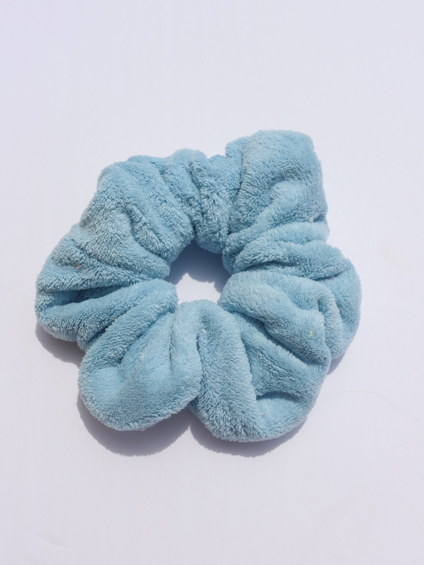 OVERSIZED TOWEL SCRUNCHIES