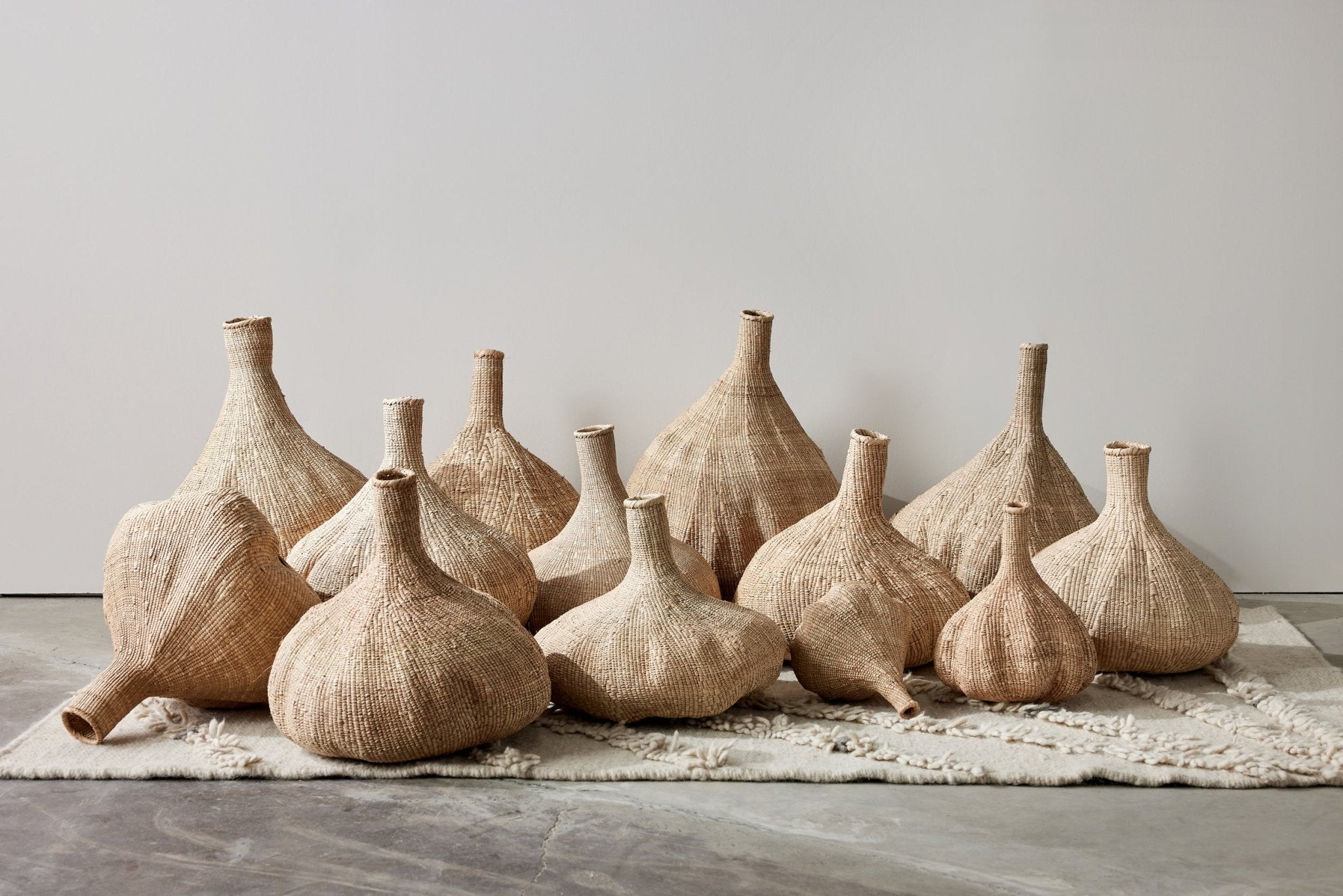 Long - Necked Ilala Garlic Gourd Basket Kanju Interiors