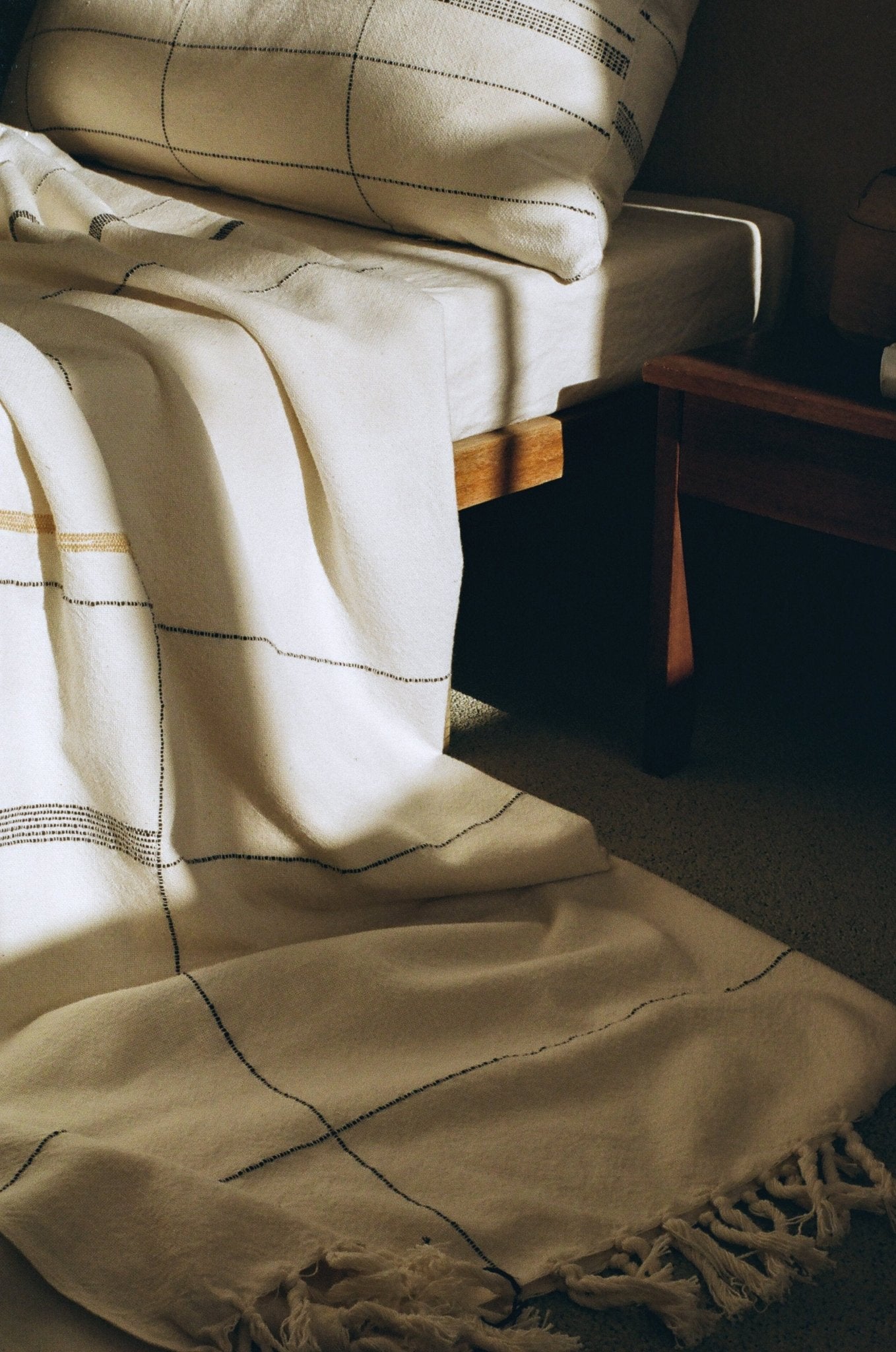 Nadi Hand - Loomed Cotton Throw Kanju Interiors