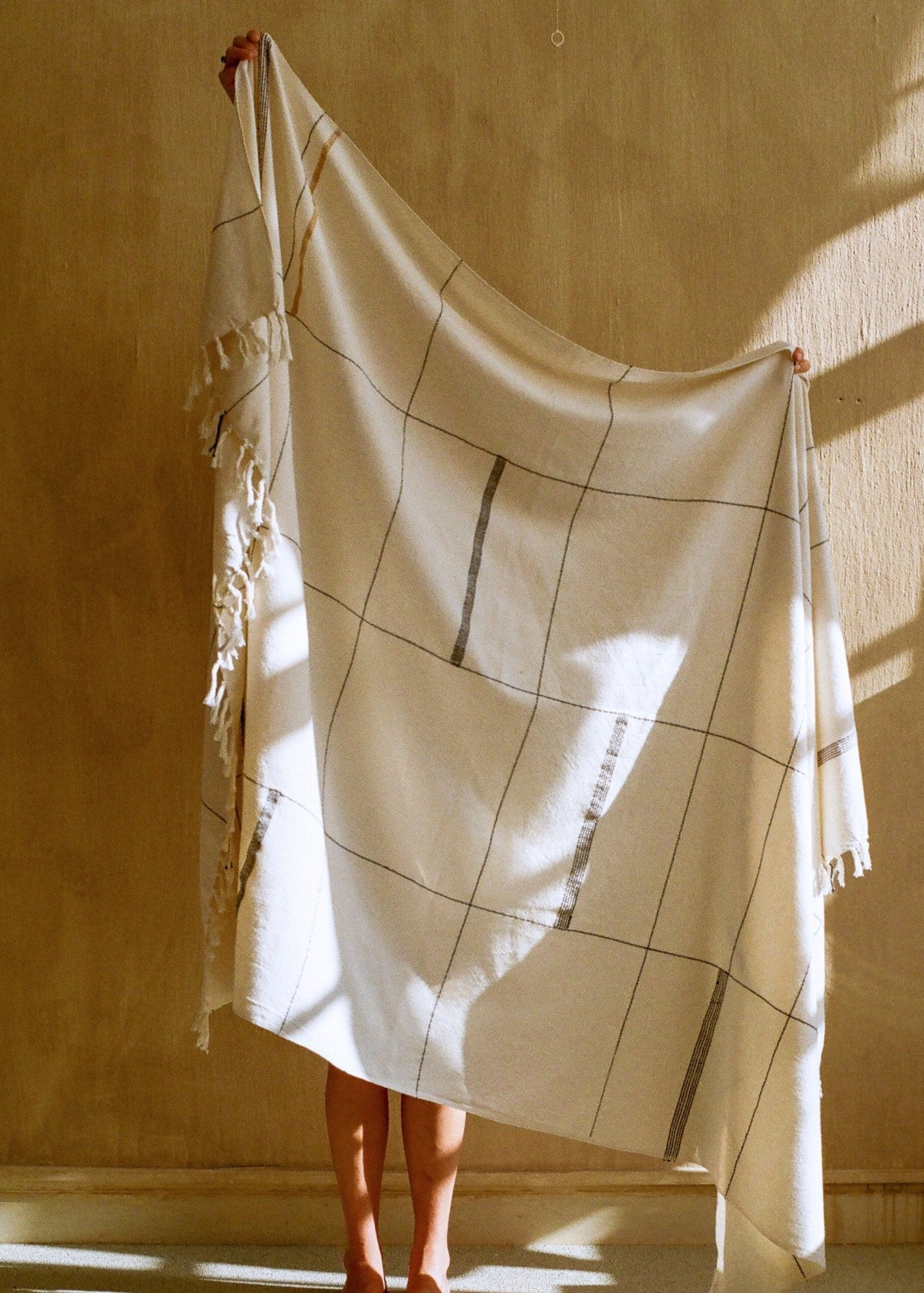 Nadi Hand - Loomed Cotton Throw Kanju Interiors