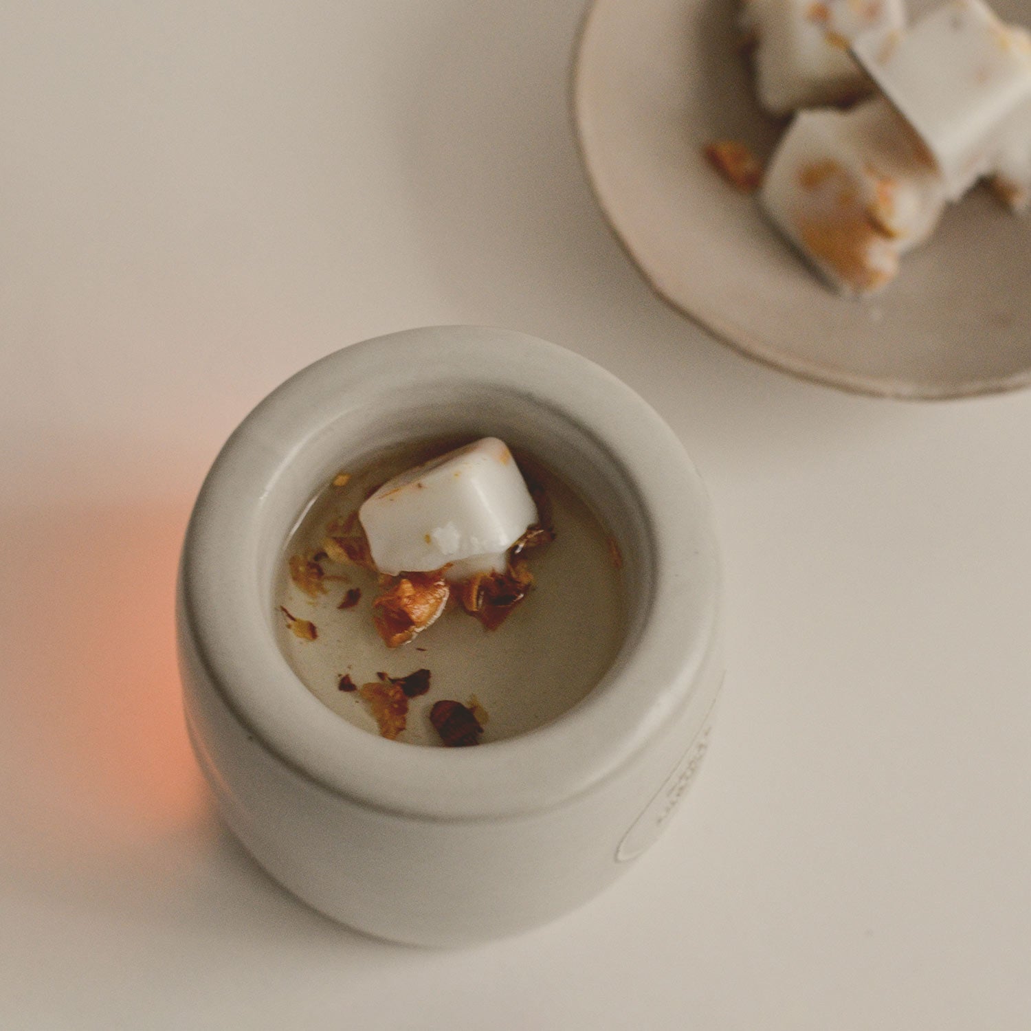 Natural Palo Santo Scented Wax Melts | 6 Cubes CEDAR AND MYRRH