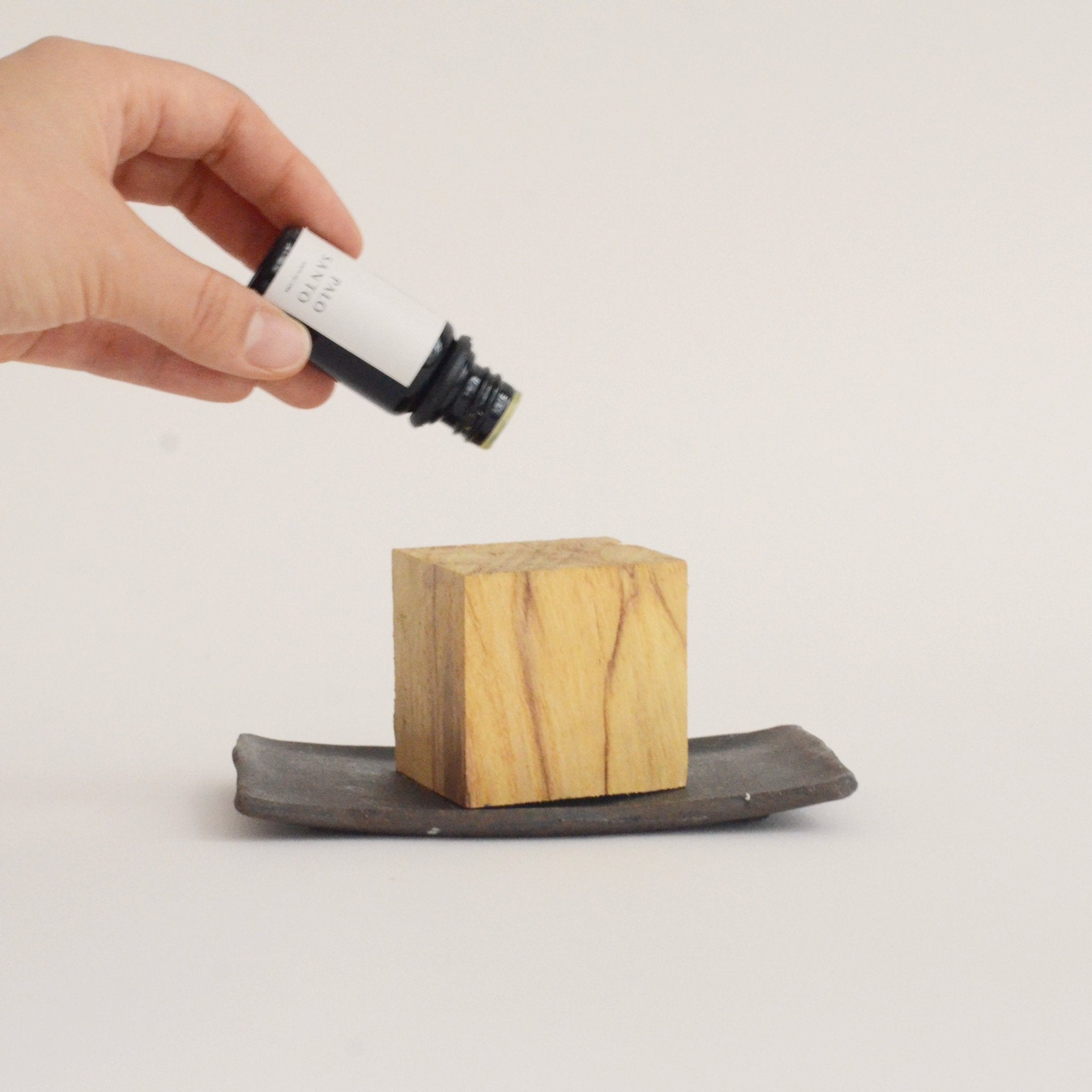 Natural Palo Santo Wood Diffuser & 10ml Essential Oil CEDAR AND MYRRH