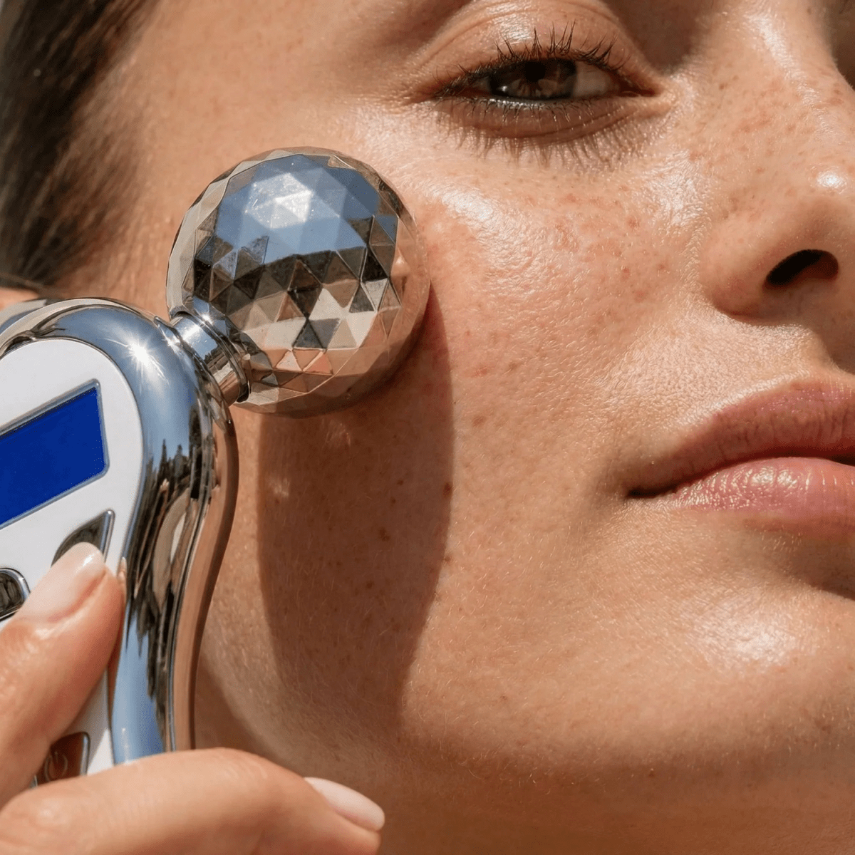 Nicebeam 4D Lift Pro – EMS Microcurrent Face Roller Massager Nicebeam