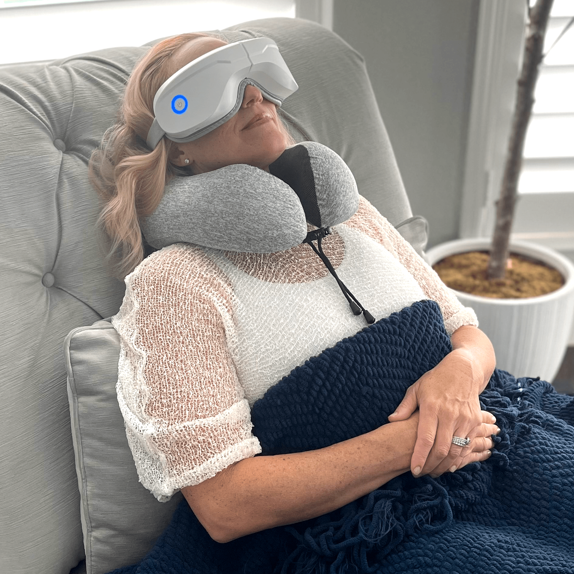 Relaxable™ Eye Massager with Heat iReliev