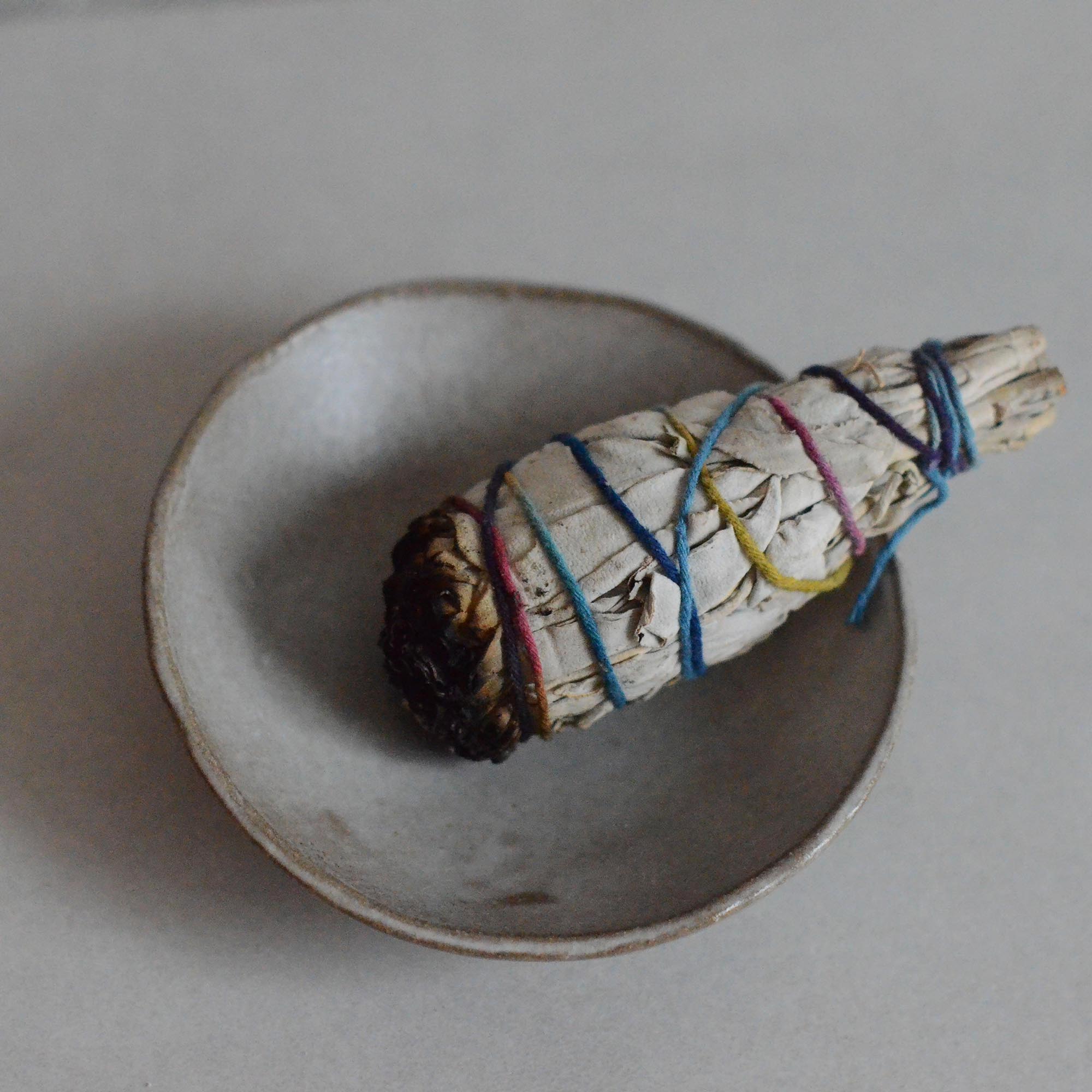 Sand Ceramic Incense Bowl CEDAR AND MYRRH