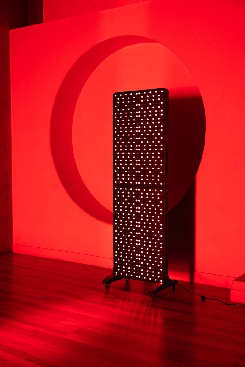 The Max Panel Renew Red Light