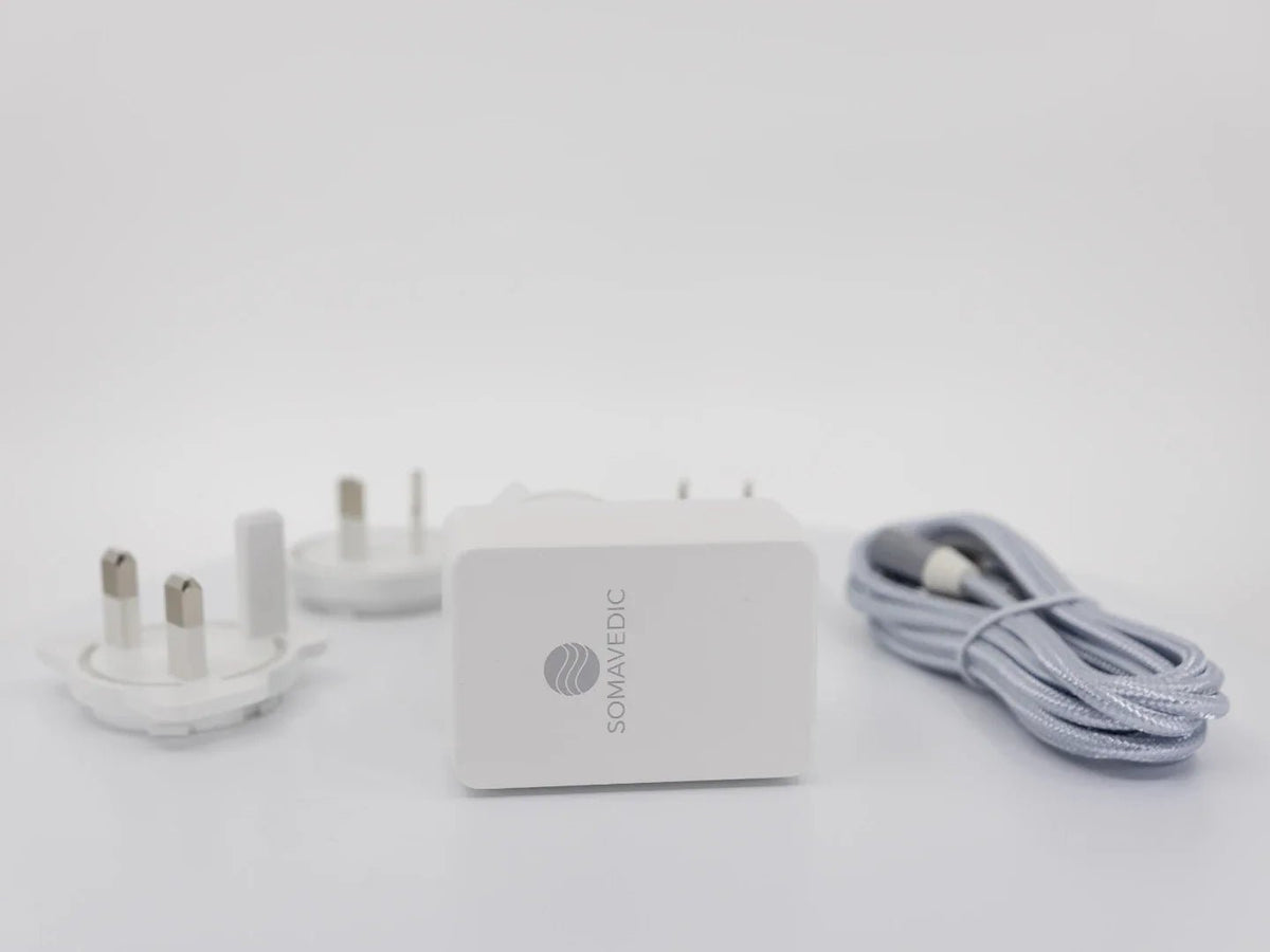 Somavedic Traveller power adapter with interchangeable plugs and charging cable